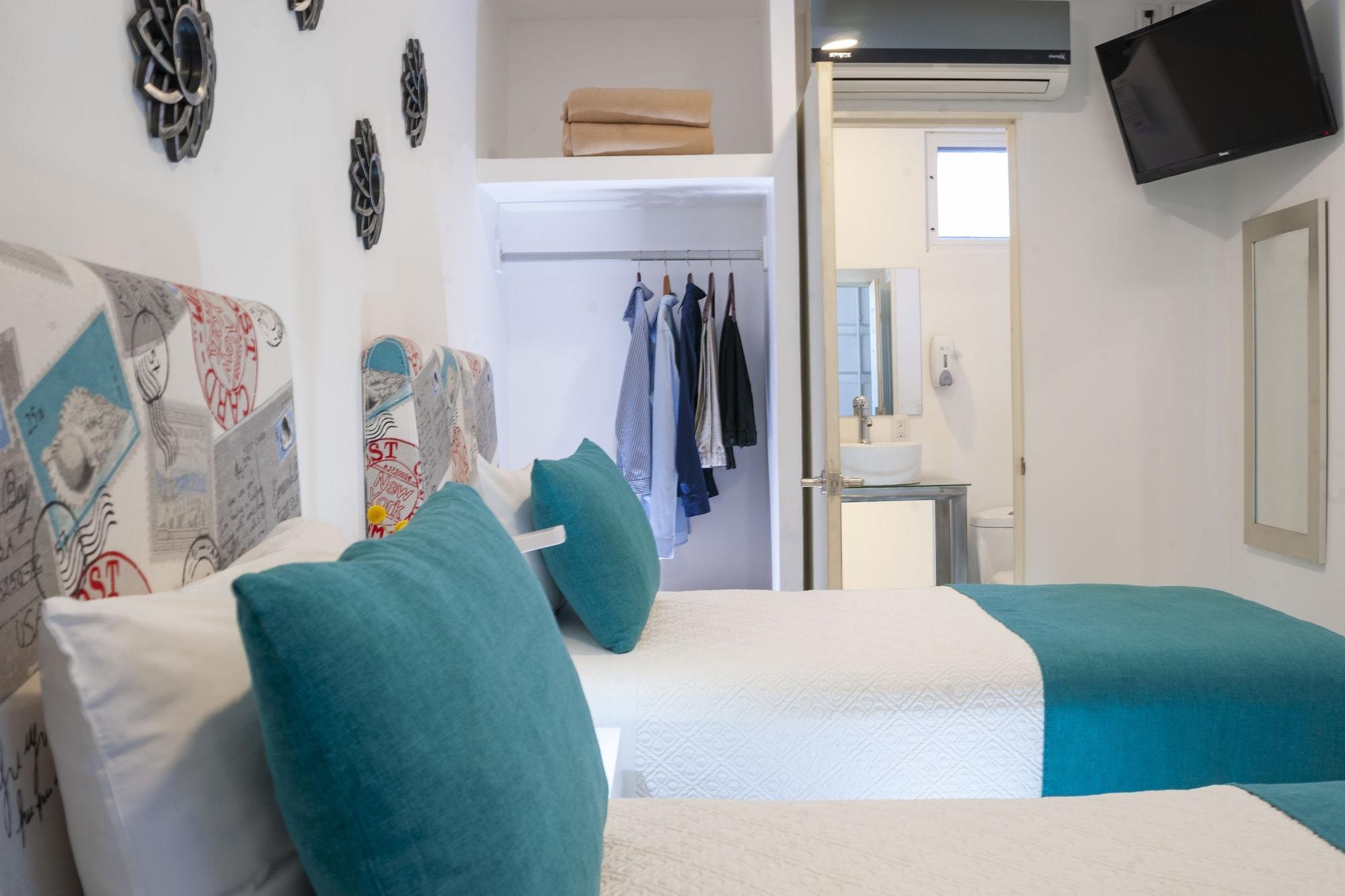 Container Inn Hotel Aeropuerto Пуерто Валярта Екстериор снимка